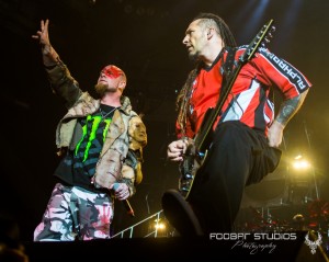 20150922-Five Finger Death Punch-00013