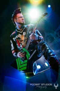 20150922-Five Finger Death Punch-00017